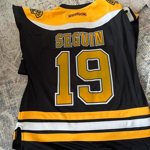 Boston Bruins Hockey Jersey #19 Seguin - Picture 5 of 5